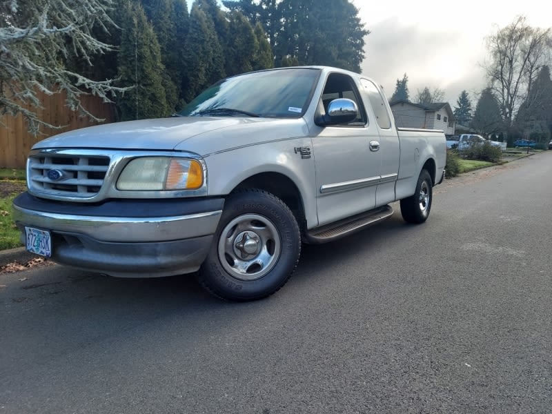 Ford F-150 2002 price $3,995