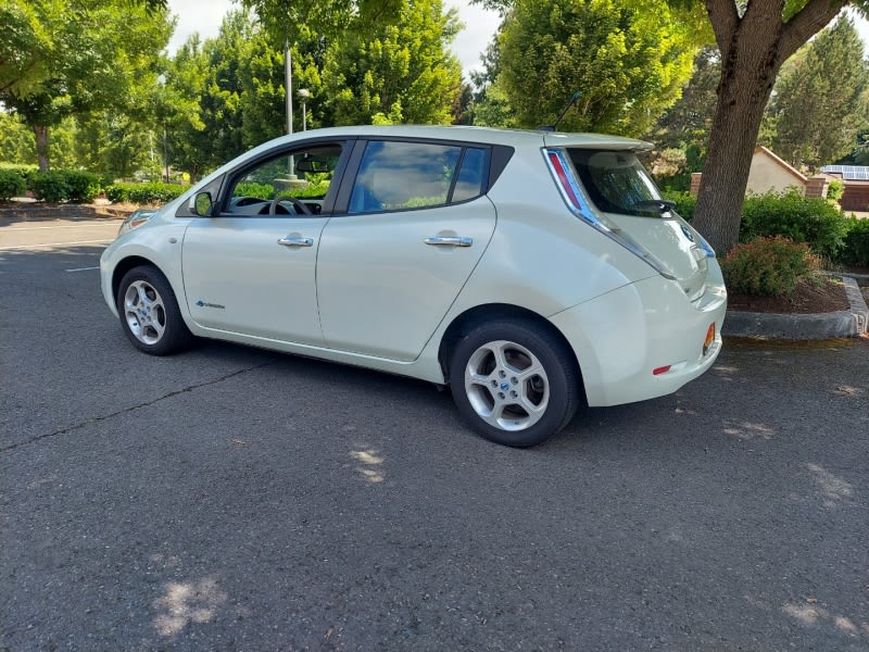 Nissan LEAF 2012 price $4,695