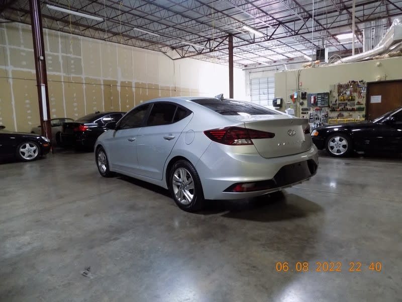 Hyundai Elantra 2019 price $11,995