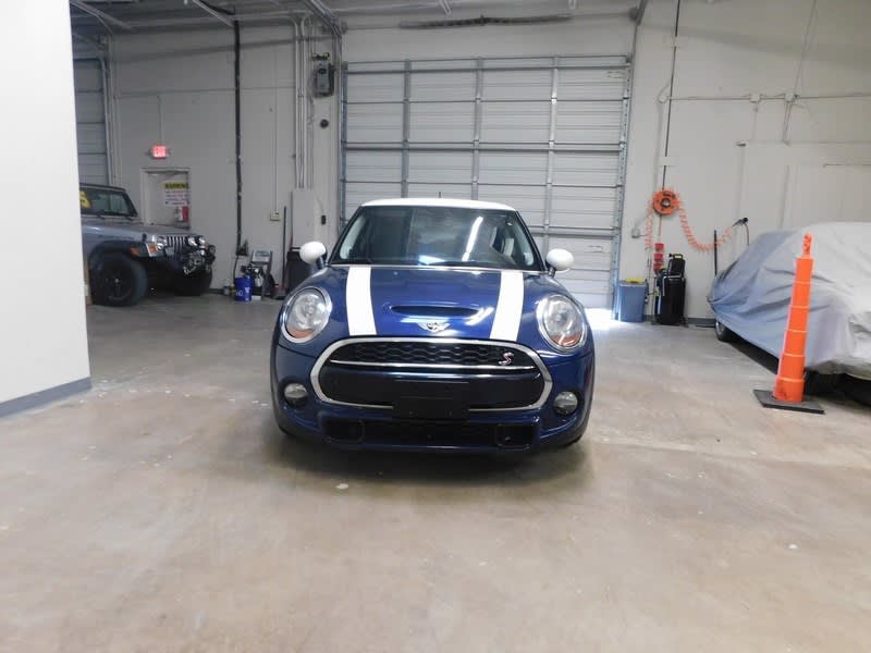 Mini Cooper Hardtop 2015 price $10,995