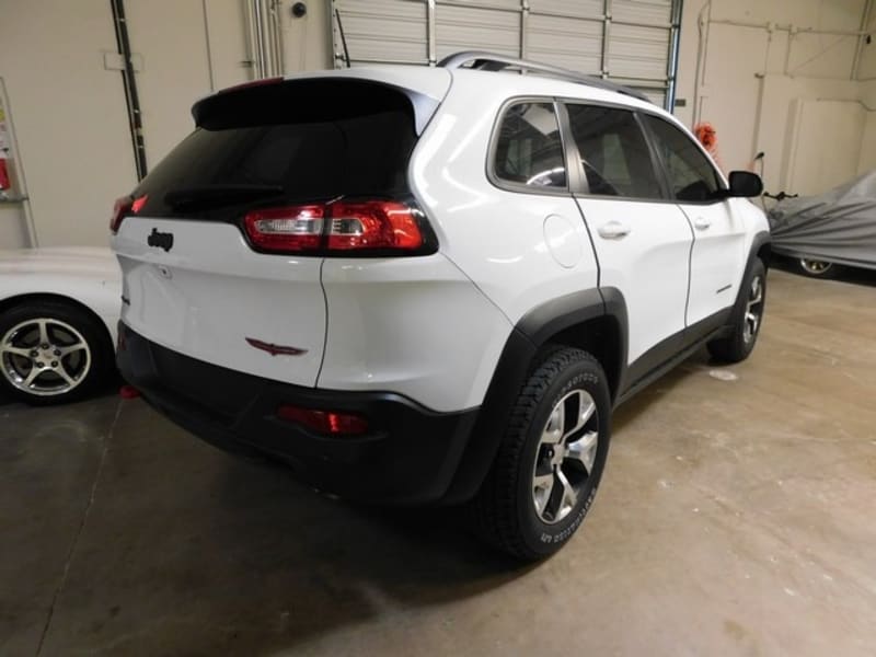 Jeep Cherokee 2018 price $15,995