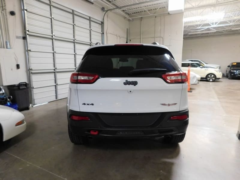 Jeep Cherokee 2018 price $15,995