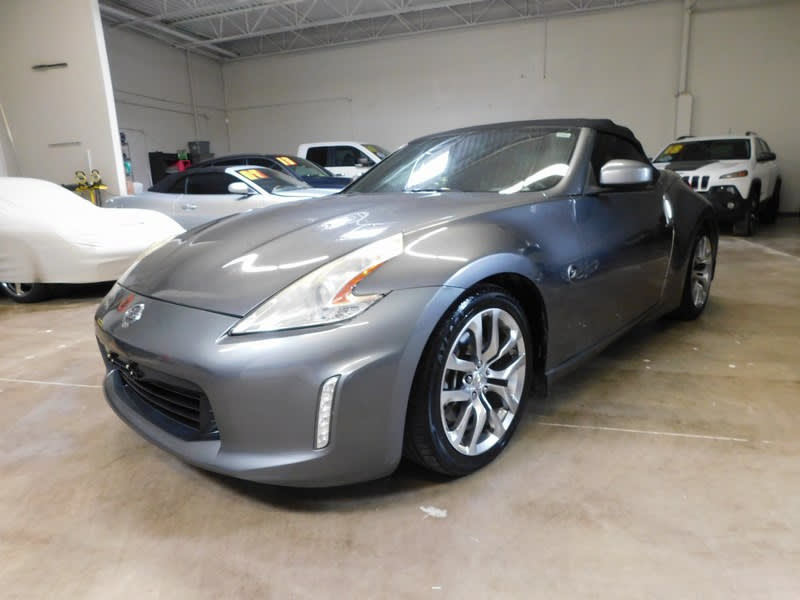 Nissan 370Z 2014 price $13,995