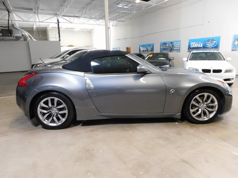 Nissan 370Z 2014 price $13,995