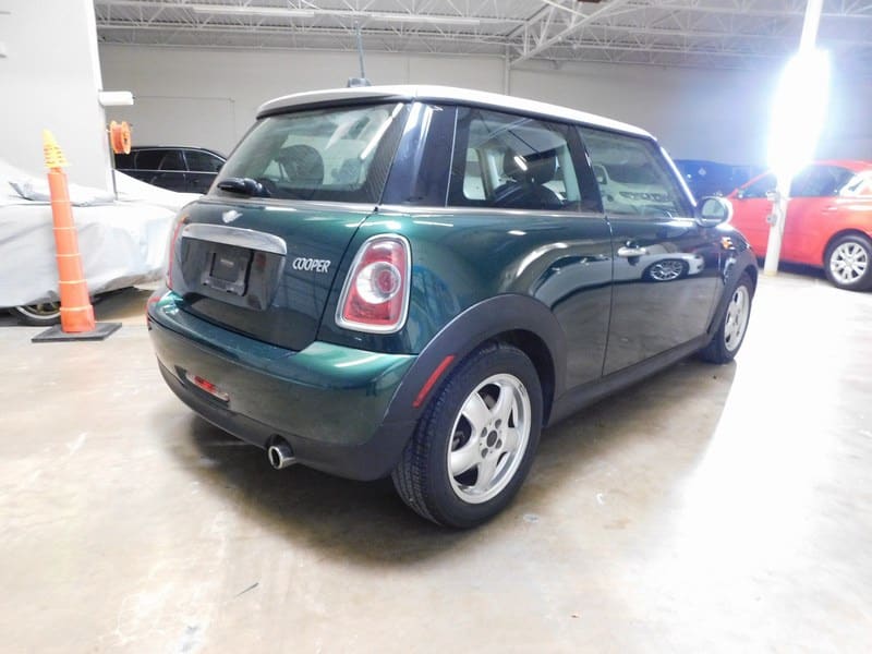 Mini Cooper Hardtop 2011 price $7,995