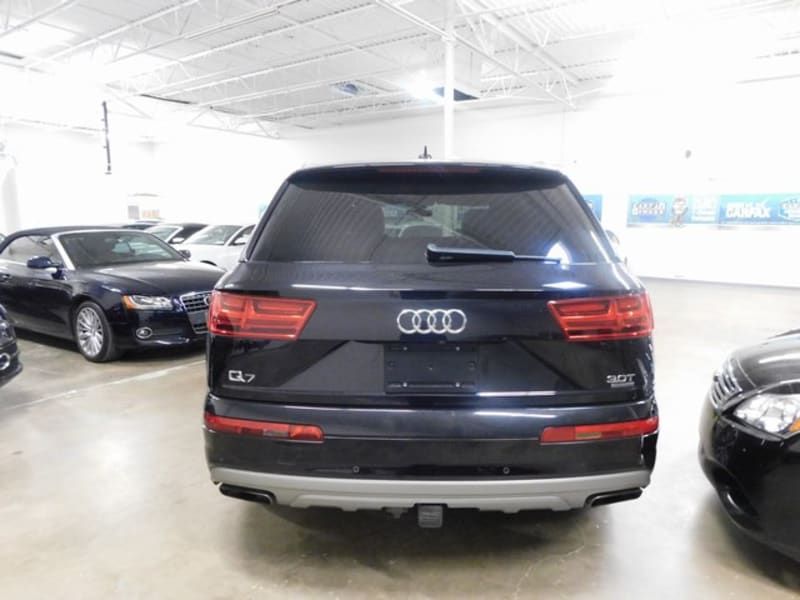 Audi Q7 2017 price $20,995