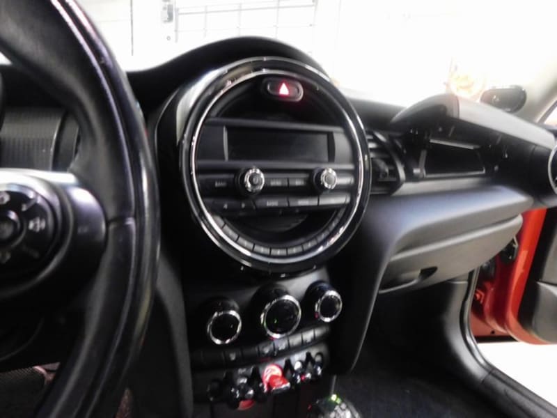 Mini Cooper Hardtop 4 Door 2015 price $10,995