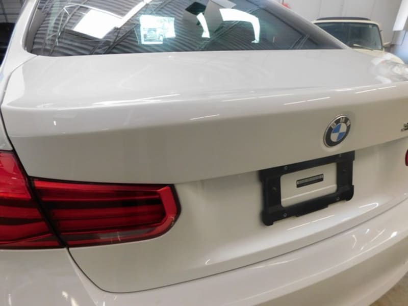 BMW 3-Series 2018 price $13,995