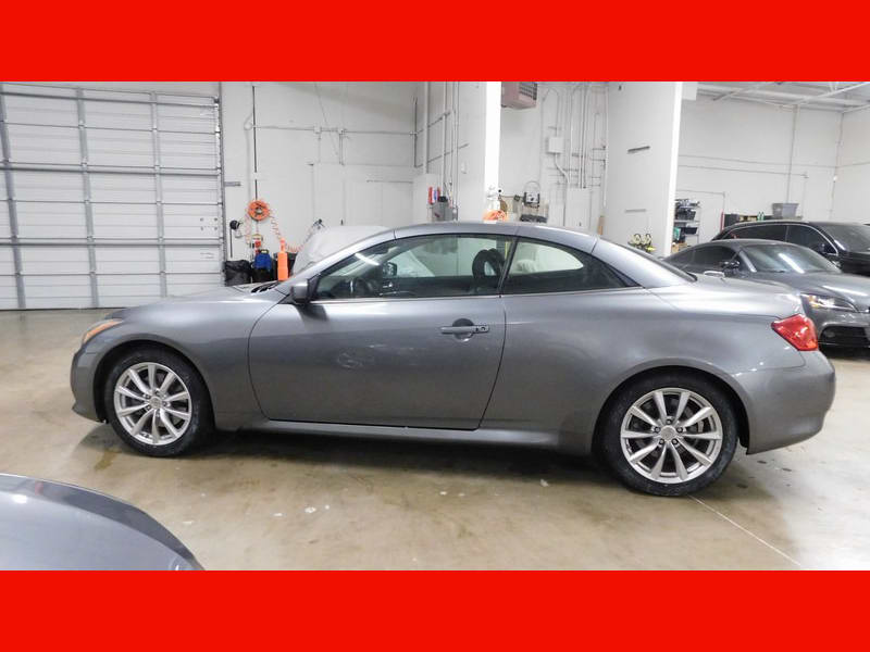 Infiniti G37 Convertible 2011 price $13,995