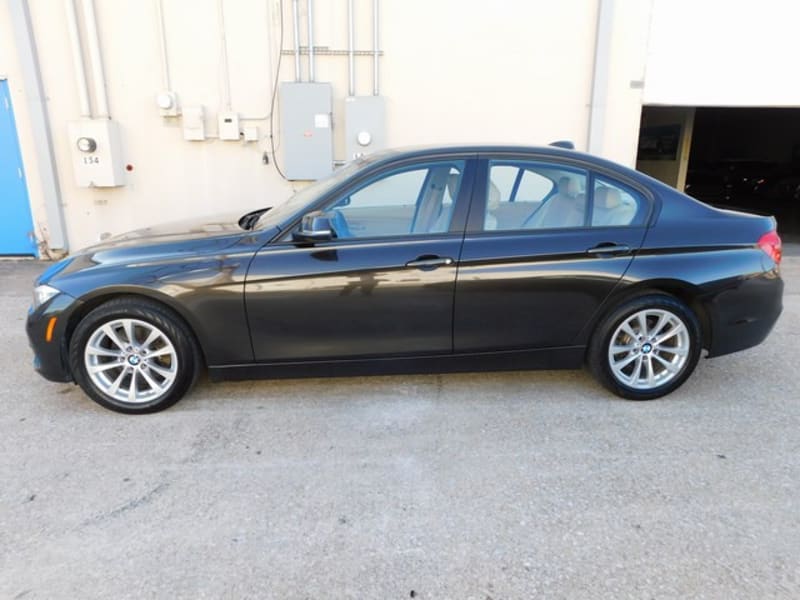 BMW 3-Series 2016 price $12,995