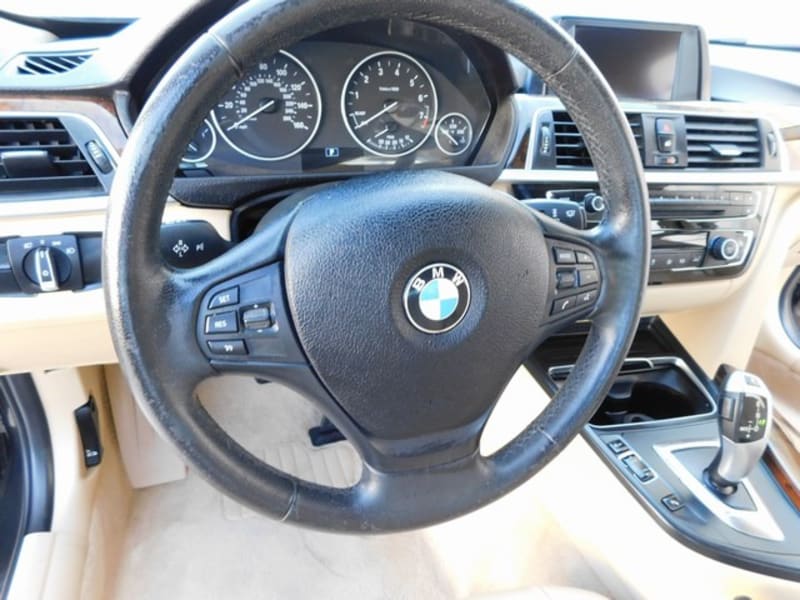 BMW 3-Series 2016 price $12,995