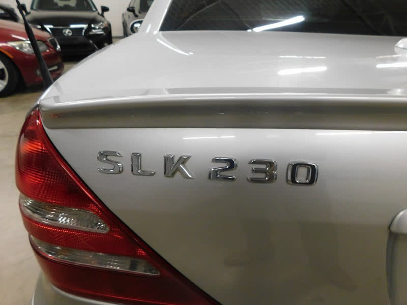 Mercedes-Benz SLK-Class 2004 price $11,195