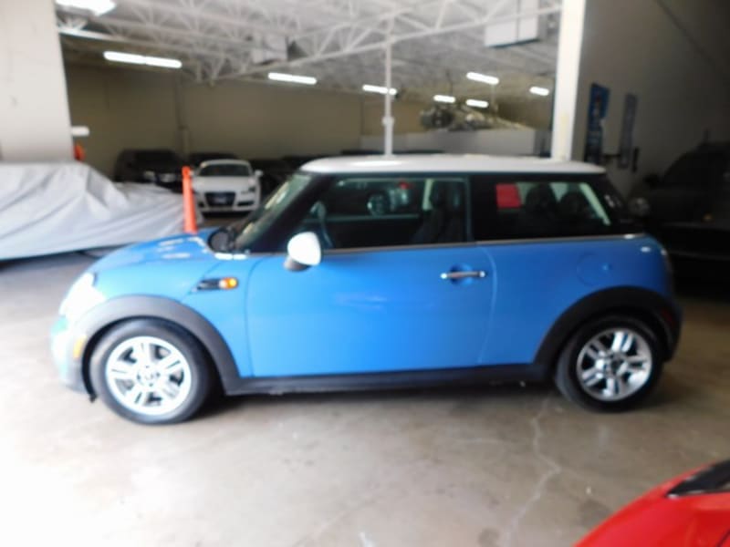 Mini Cooper Hardtop 2013 price $6,995