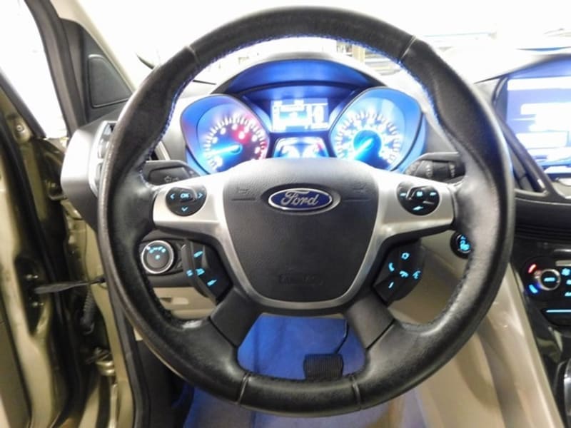 Ford Escape 2013 price $9,995