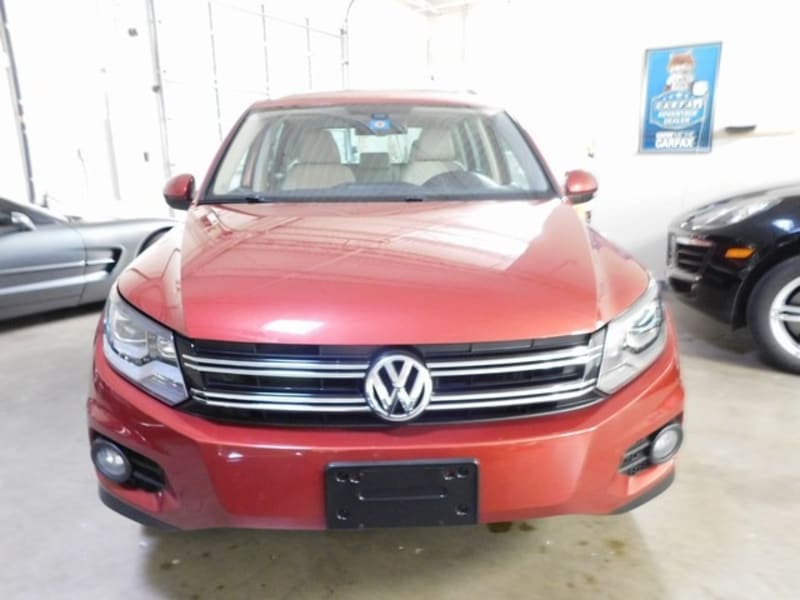 Volkswagen Tiguan 2016 price $12,995