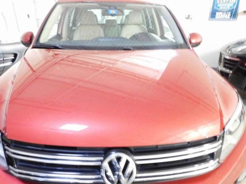 Volkswagen Tiguan 2016 price $12,995