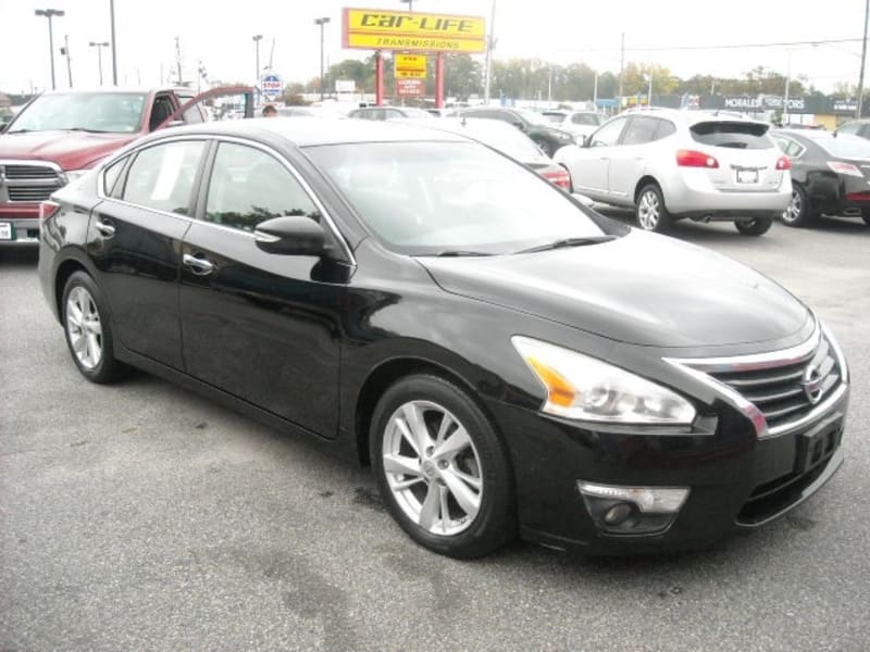 Nissan Altima 2014 price $6,900