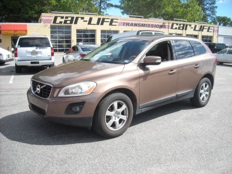 Volvo XC60 2010 price $8,900