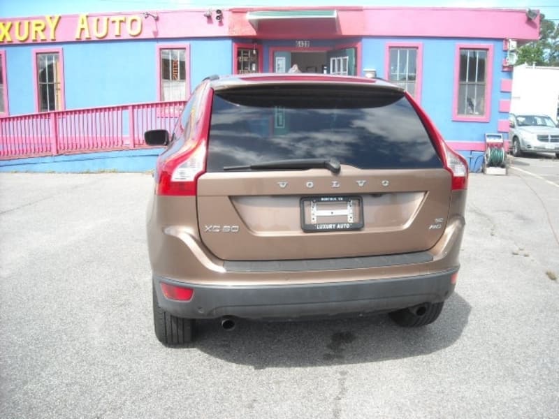 Volvo XC60 2010 price $8,900