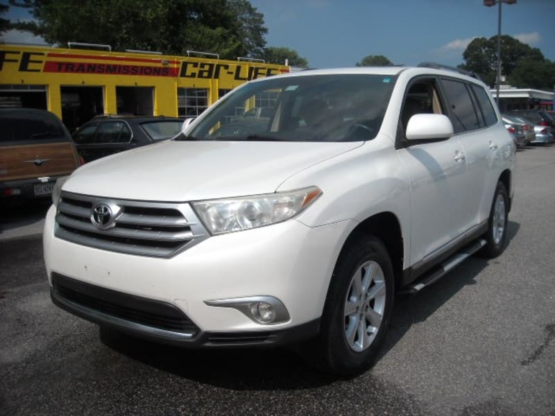 Toyota Highlander 2011 price $10,900