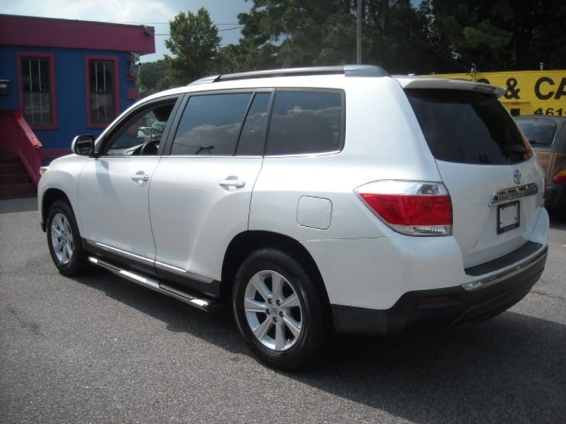 Toyota Highlander 2011 price $10,900