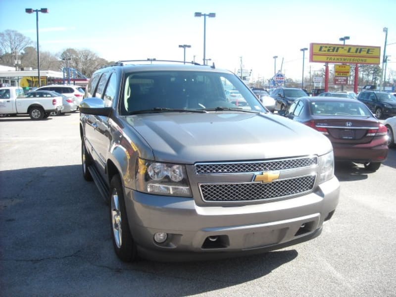 Chevrolet Suburban 2012 price $0