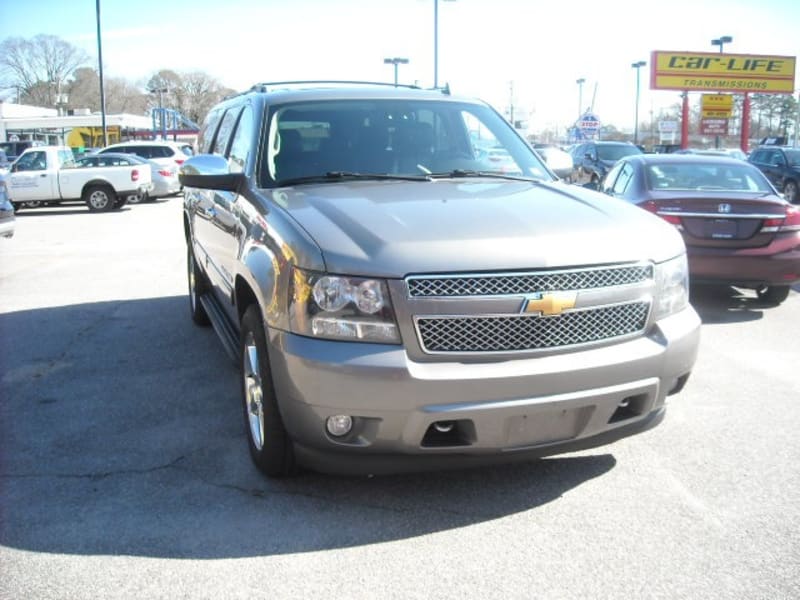 Chevrolet Suburban 2012 price $0