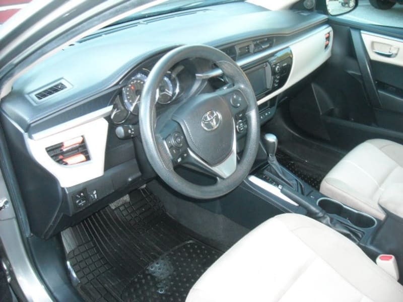 Toyota Corolla 2015 price $10,900