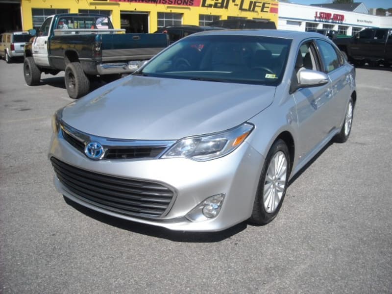 Toyota Avalon Hybrid 2013 price $12,900