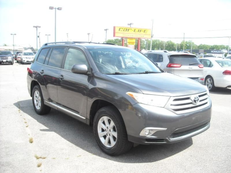 Toyota Highlander 2012 price $9,900