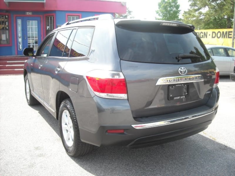 Toyota Highlander 2012 price $9,900