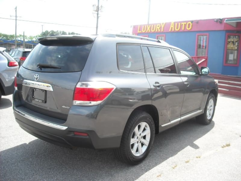 Toyota Highlander 2012 price $9,900