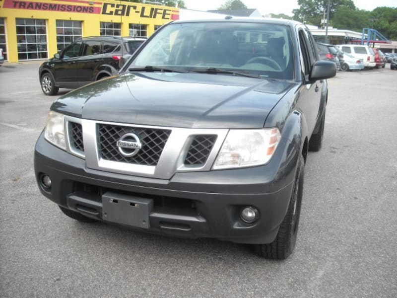 Nissan Frontier 2013 price $10,900