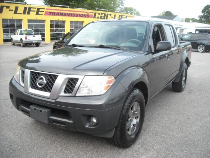 Nissan Frontier 2013 price $10,900