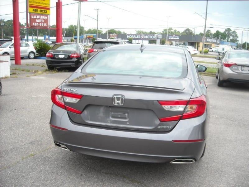 Honda Accord Sedan 2018 price $13,900