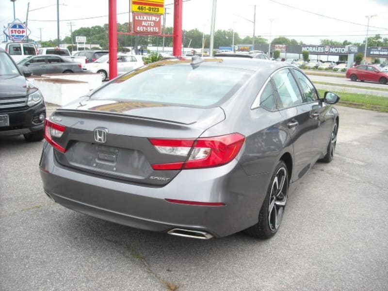 Honda Accord Sedan 2018 price $13,900