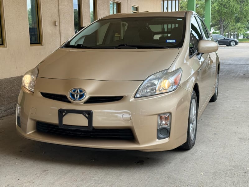 Toyota Prius 2011 price $7,890