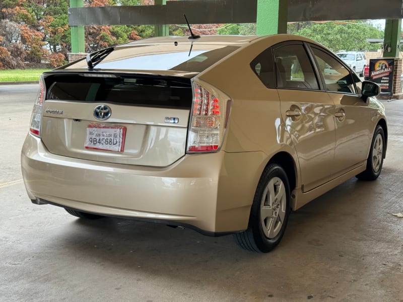 Toyota Prius 2011 price $7,890