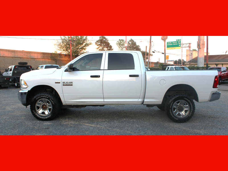 RAM 2500 SLT - 4x4 - Crew Cab - 6.4 HEMI Engine - 1-OW 2018 price $16,995