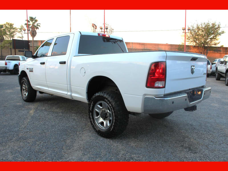 RAM 2500 SLT - 4x4 - Crew Cab - 6.4 HEMI Engine - 1-OW 2018 price $16,995