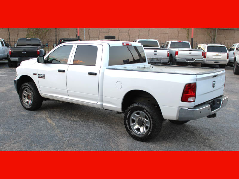 RAM 2500 SLT - 4x4 - Crew Cab - 6.4 HEMI Engine - 1-OW 2018 price $16,995