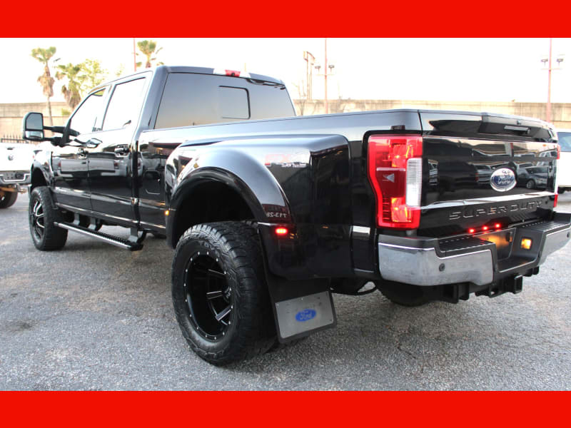 Ford Super Duty F-350 - Lariat - Dually - 4X4 - LIFTED  2017 price $43,670