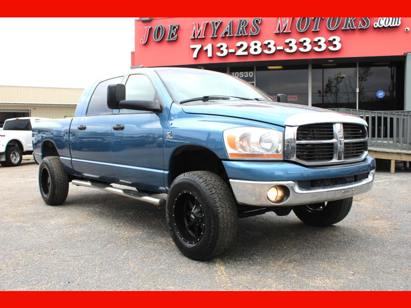 Dodge Ram 2500 Mega Cab - SLT - 4X4 - 5.9 Cummins - 221K 2006 price $17,995