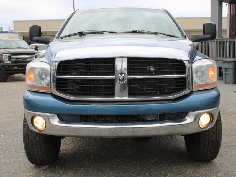 Dodge Ram 2500 Mega Cab - SLT - 4X4 - 5.9 Cummins - 221K 2006 price $17,995