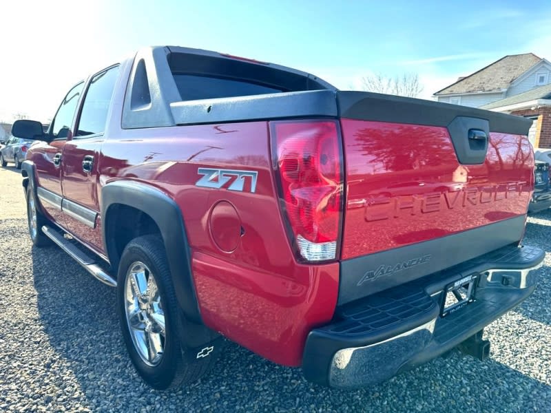 CHEVROLET AVALANCHE 2005 price $6,975