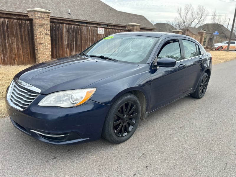 Chrysler 200 2013 price $3,995