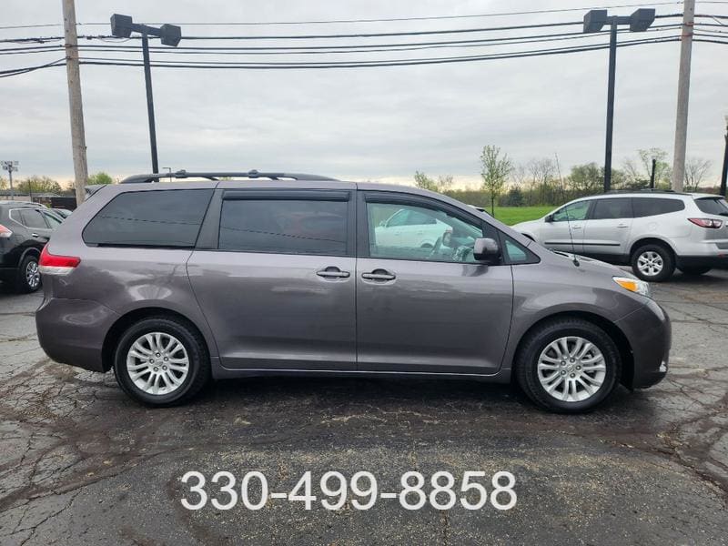 TOYOTA SIENNA 2014 price $19,999