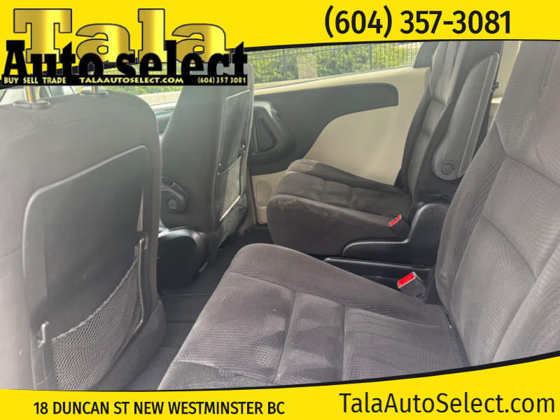 Chrysler Town & Country 2014 price $7,995