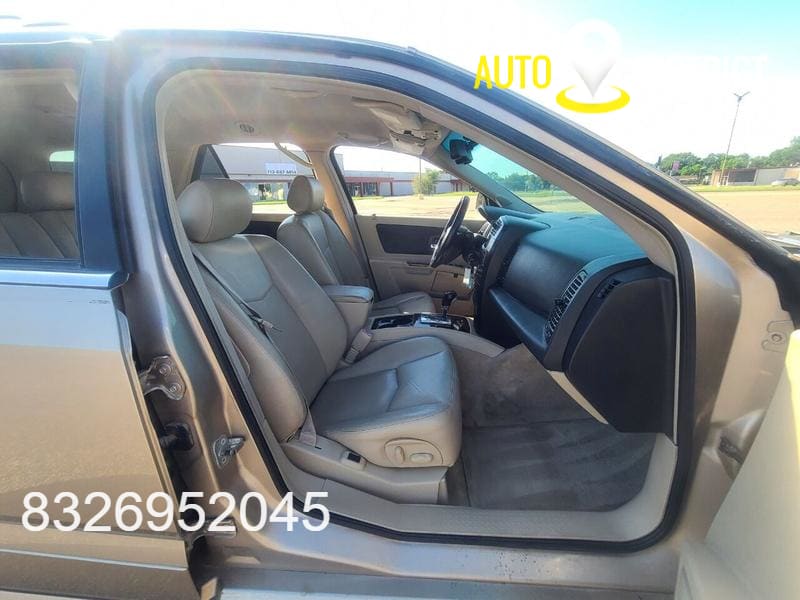 Cadillac SRX 2005 price $4,000