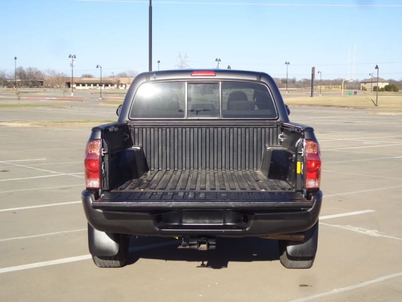 Toyota Tacoma 2013 price $18,999